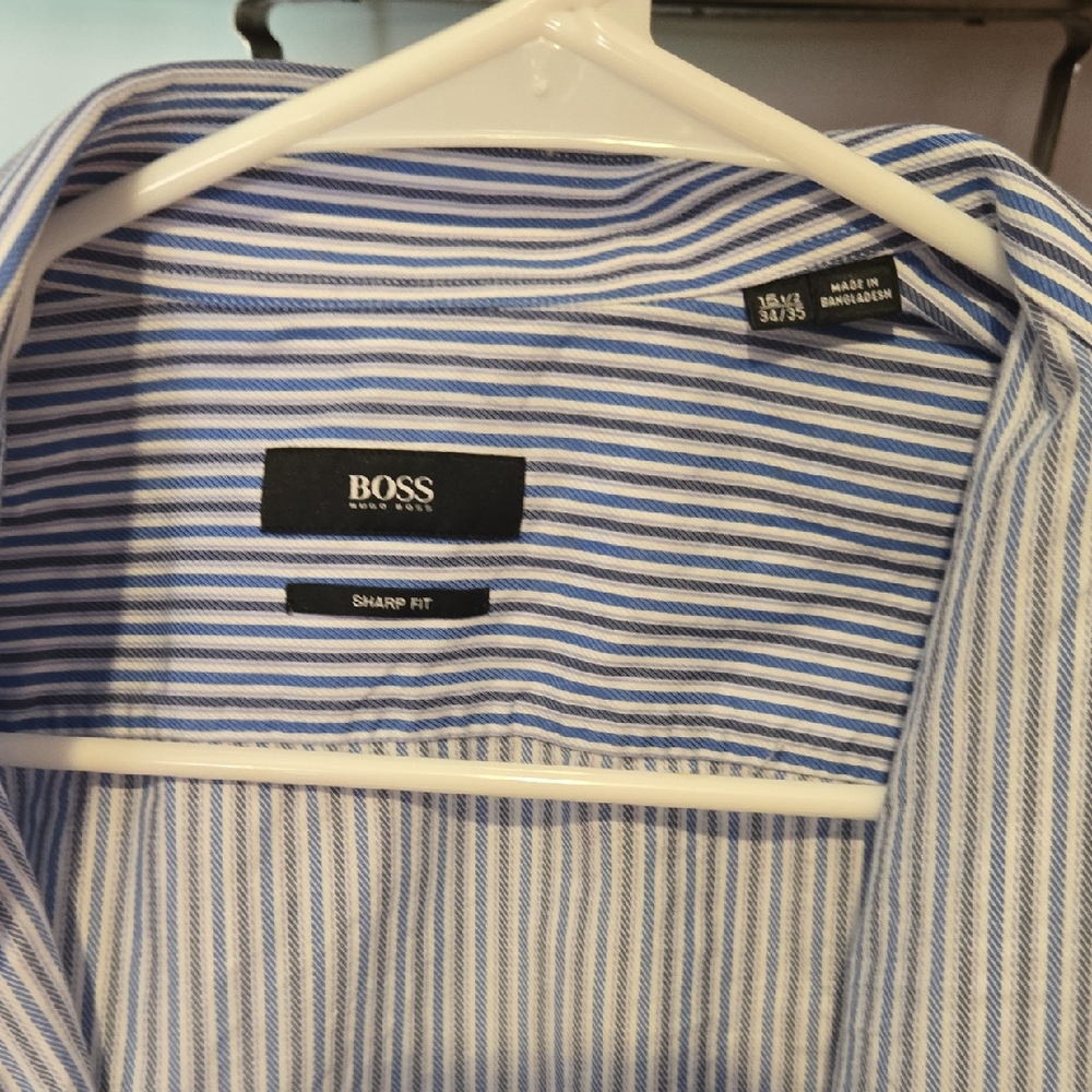 Boss Sharp Fit 15 34/35 Blue and White Striped Dress Shirt Timeless Elegance